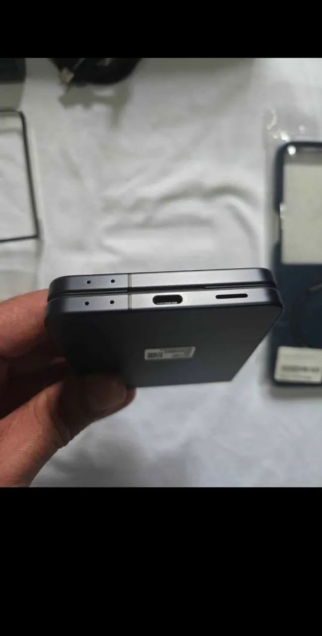 Samsung Z Flip 7 - Foto 4