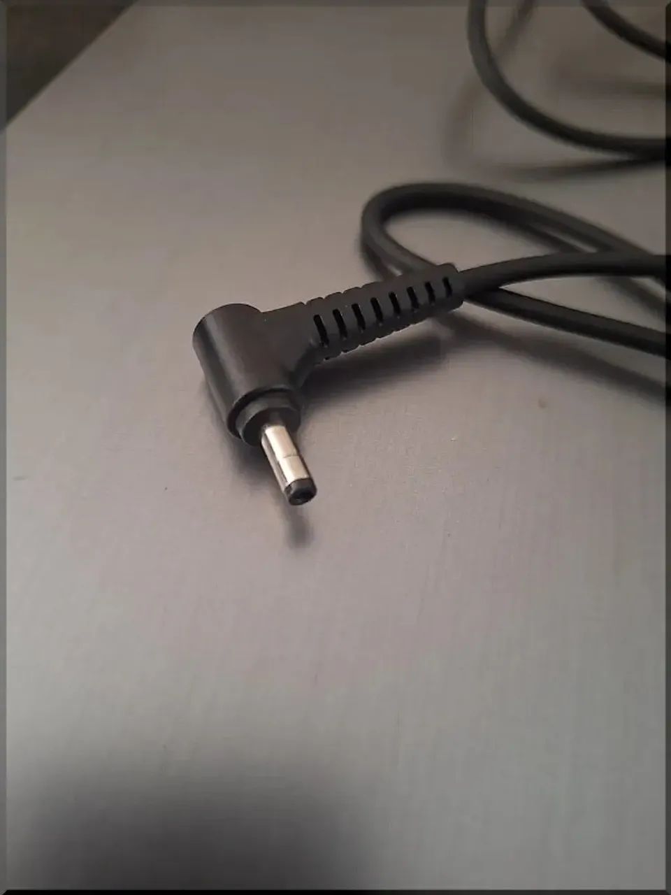 Fonte 65W para o notebook Lenovo Ideapad S145 Sem uso - Foto 2