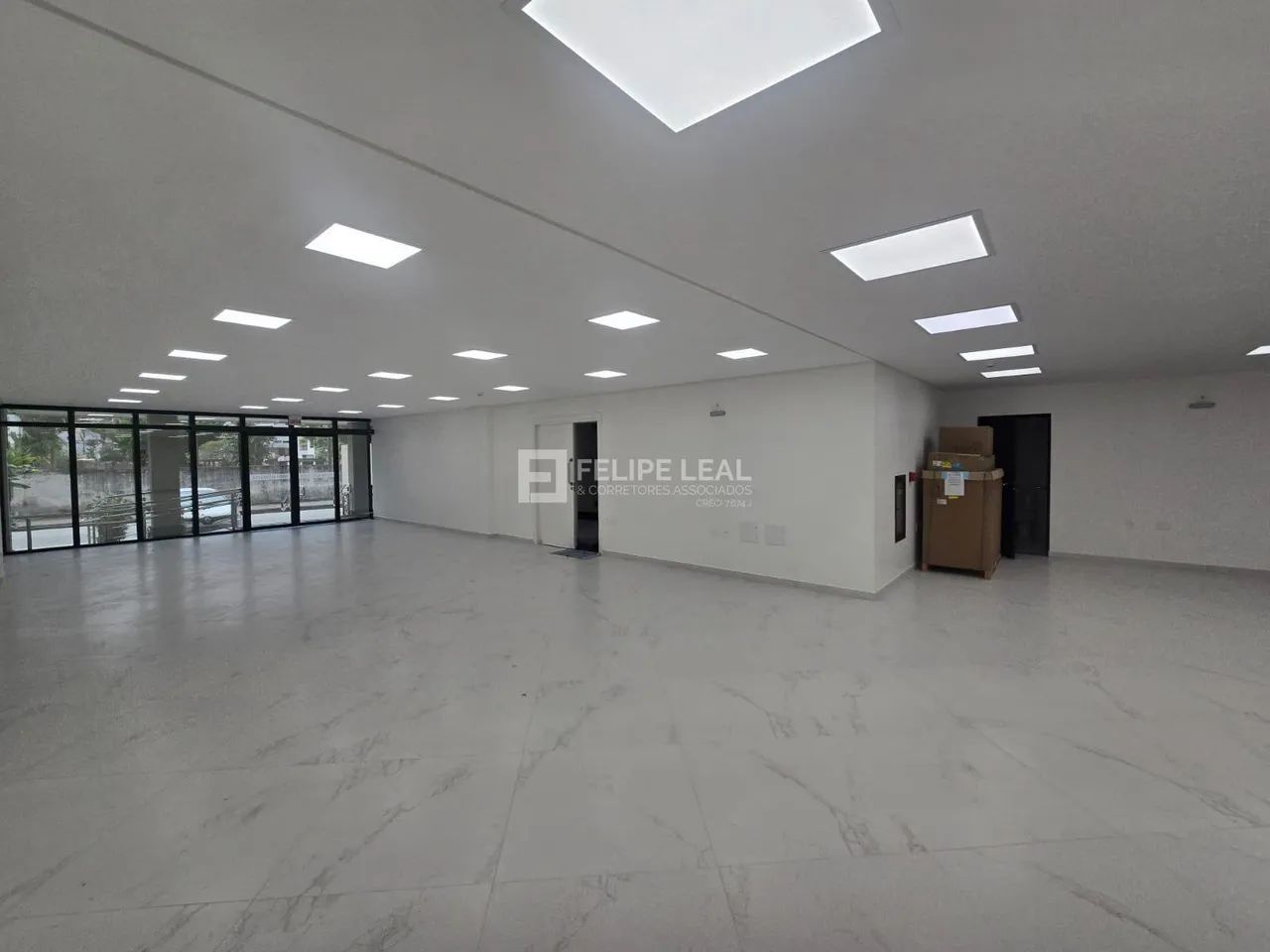 Loja / Salão / Ponto Comercial em Centro - Santo Amaro da Imperatriz - Foto 4