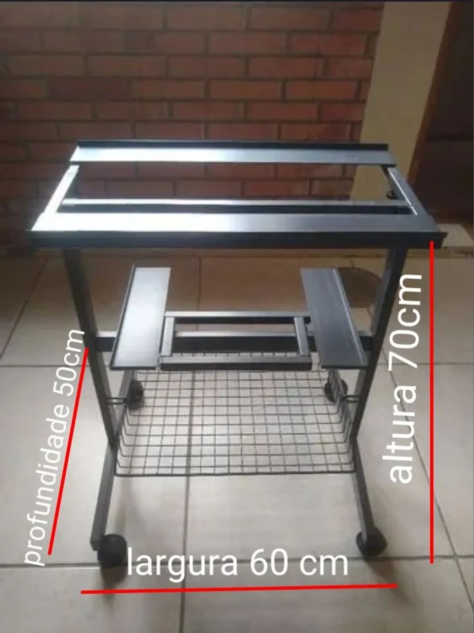 Mesa de ferro para TV e som 418478888028753924