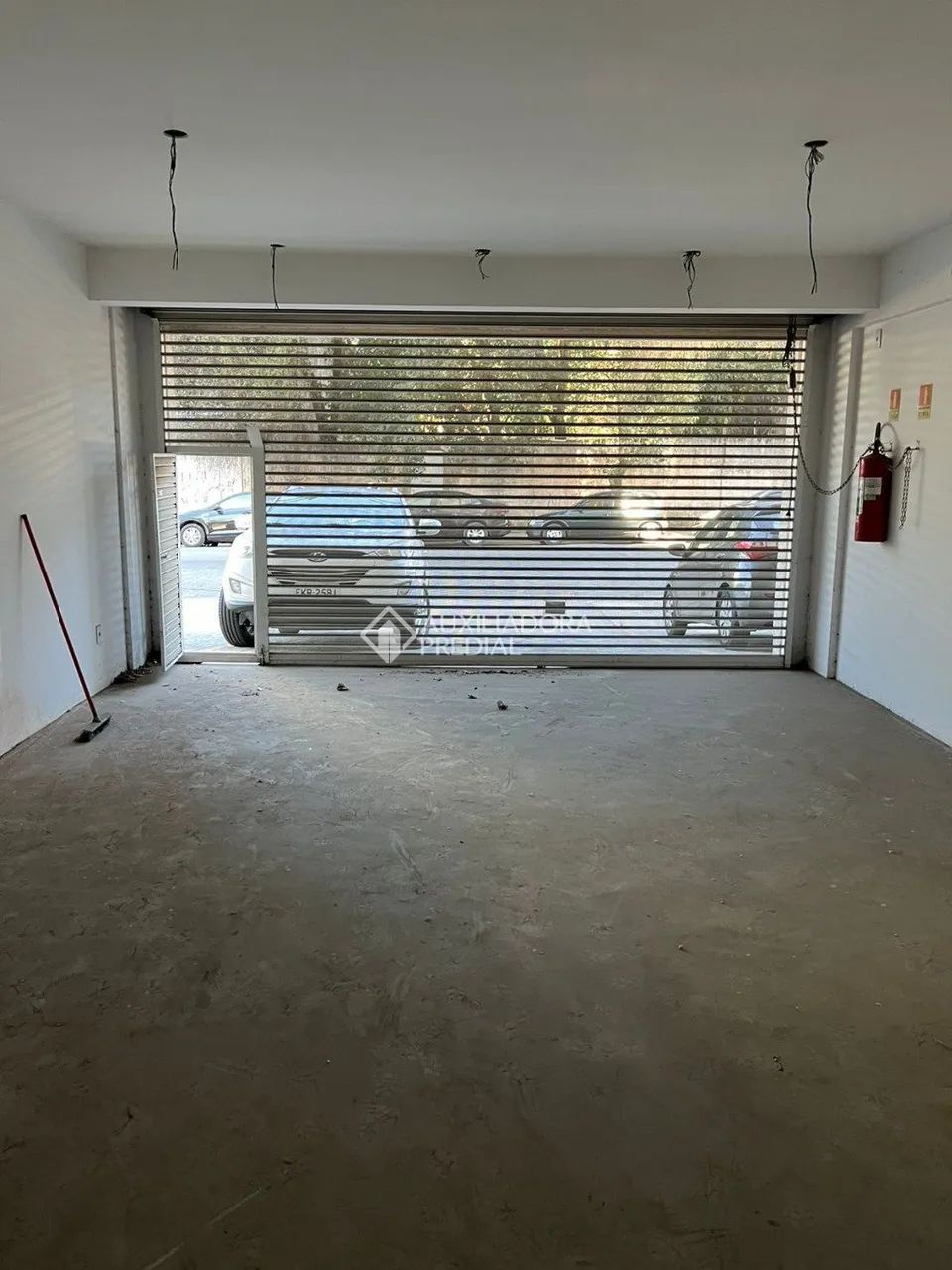 Salão Comercial Espaçoso com 69,22 m² no bairro Taboão - Foto 4