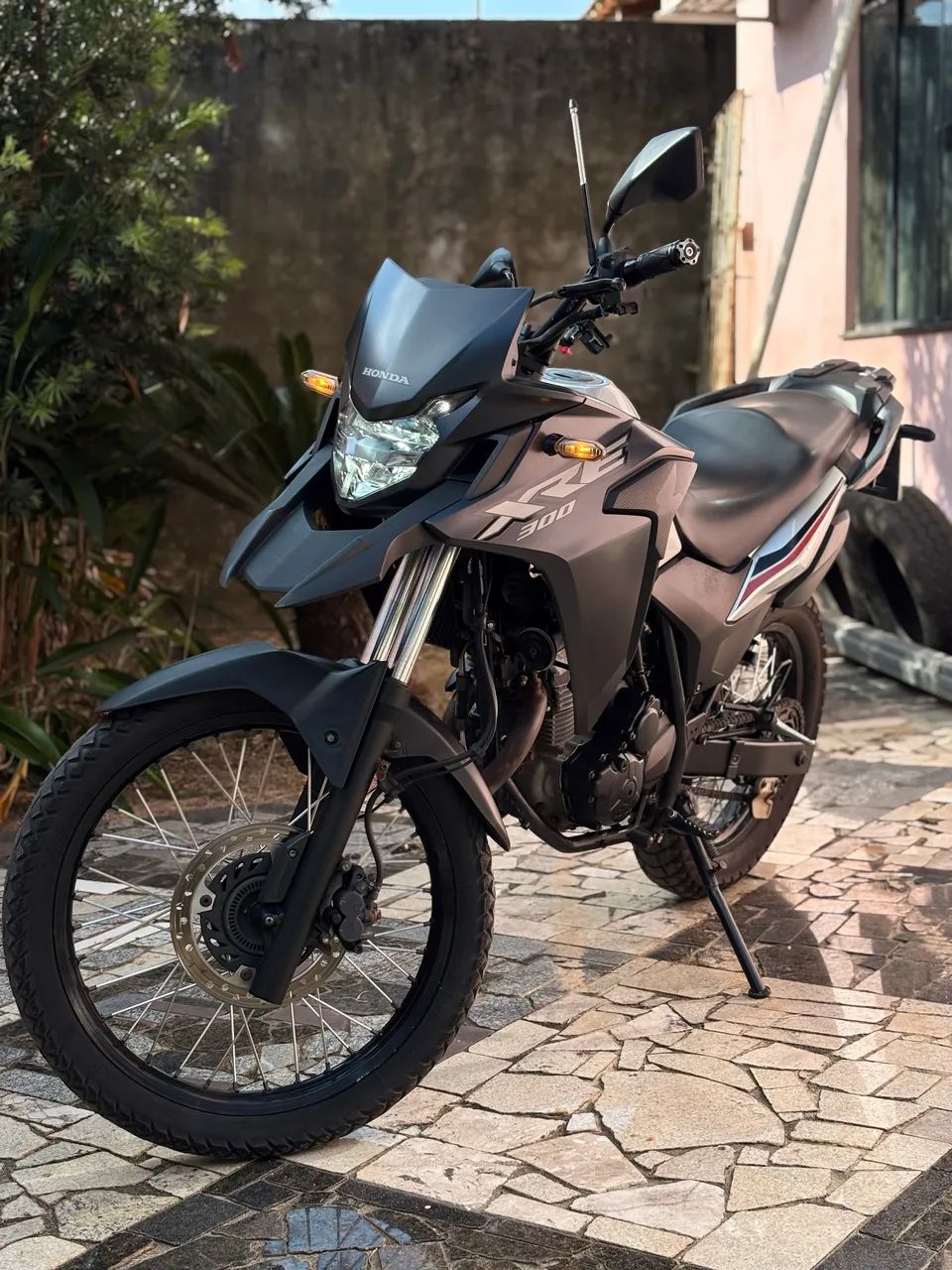 XRE 300 2020