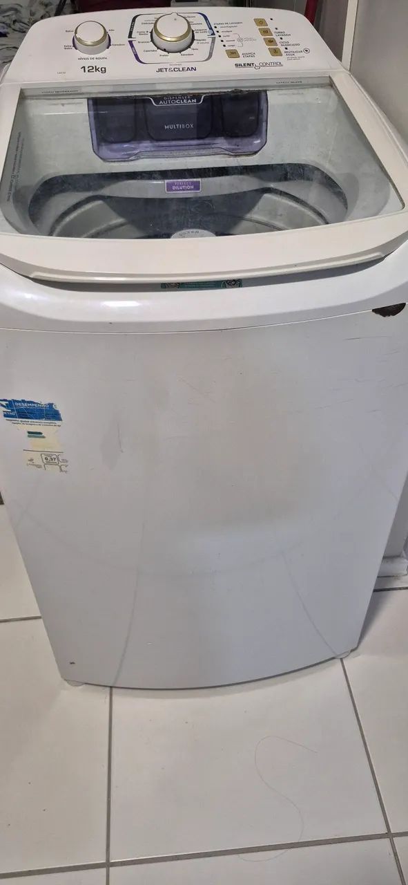 Máquina de lavar roupa, usado