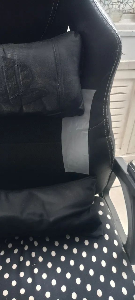 CADEIRA GAMER COURO AJUSTE DE ALTURA ENCOSTO DE CABEÇA E LOMBAR C/ DETALHES R$150,00 - Foto 4