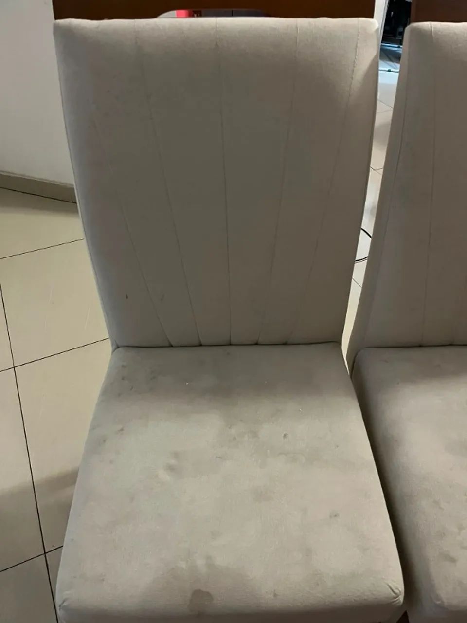 Mesa de jantar + 4 cadeiras