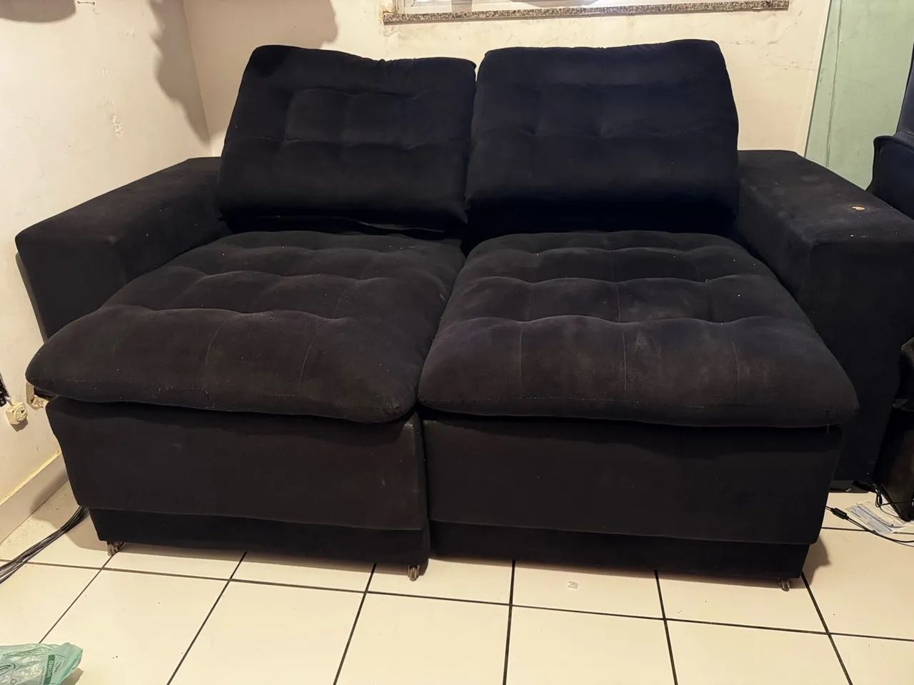 VENDO SOFÁ RETRÁTIL EM BOM ESTADO - Foto 2