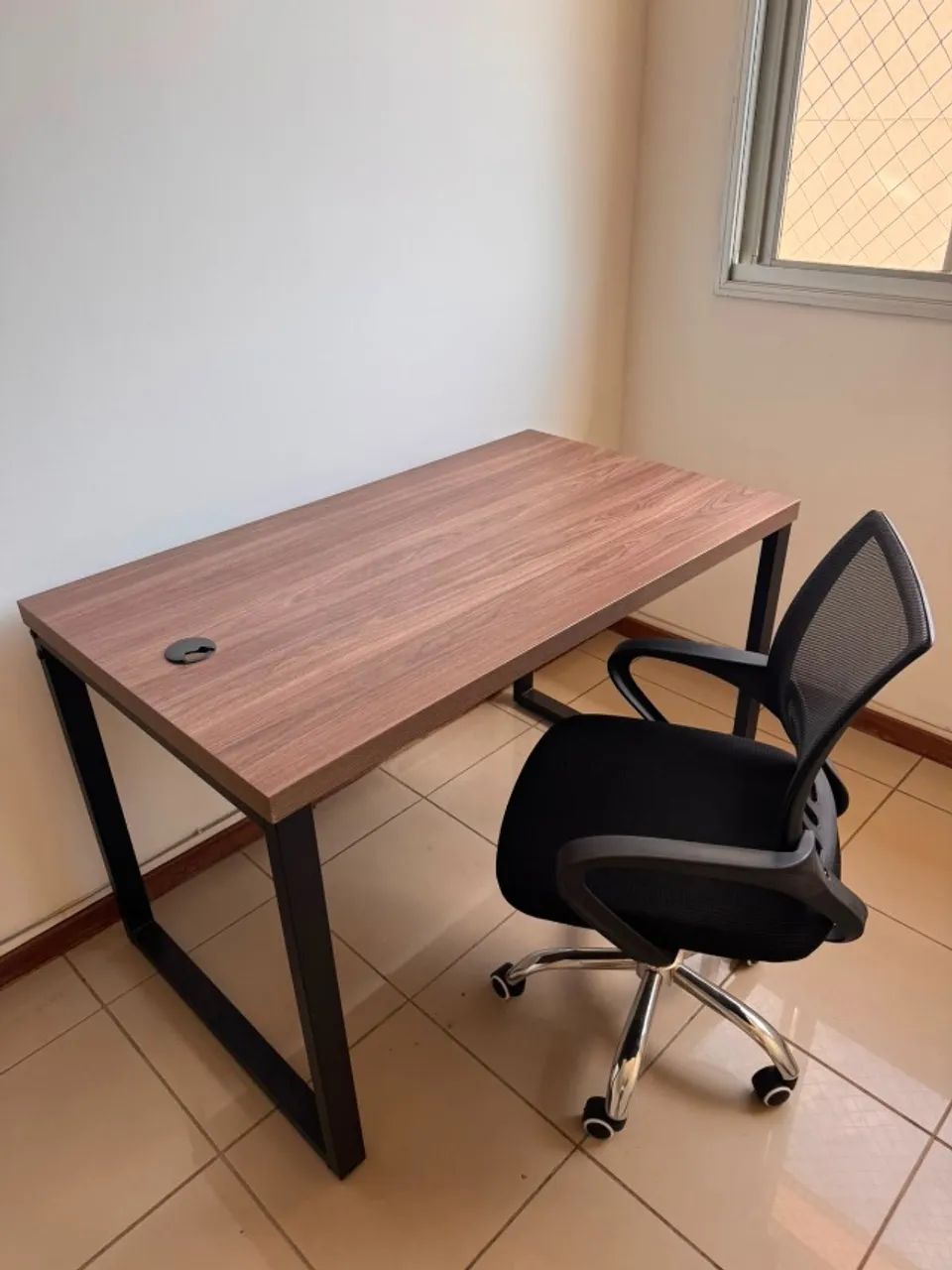 Mesa e cadeira escritório - Foto 2