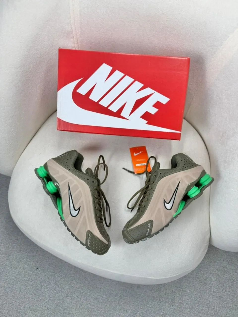 Tênis Nike Shox R4 4 Molas Bege/Musgo Masculino Prime - Foto 6