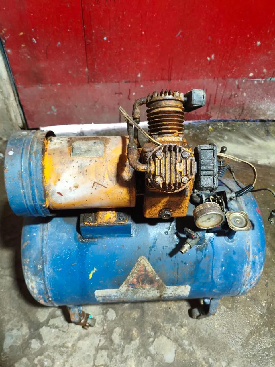 Vendo compressor com 2 cabeçotes
