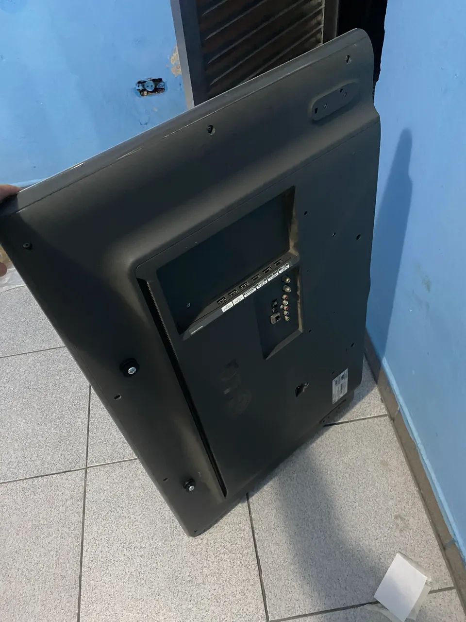 TV LG - Retirada de peça  - Foto 2