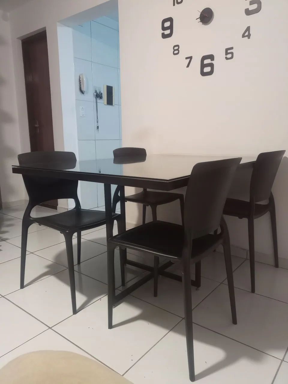 MESA 100% MDF +4 CADEIRAS TRAMONTINA 