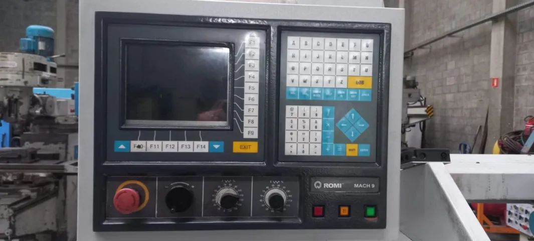TORNO CNC ROMI MODELO CENTUR 30D - Foto 3