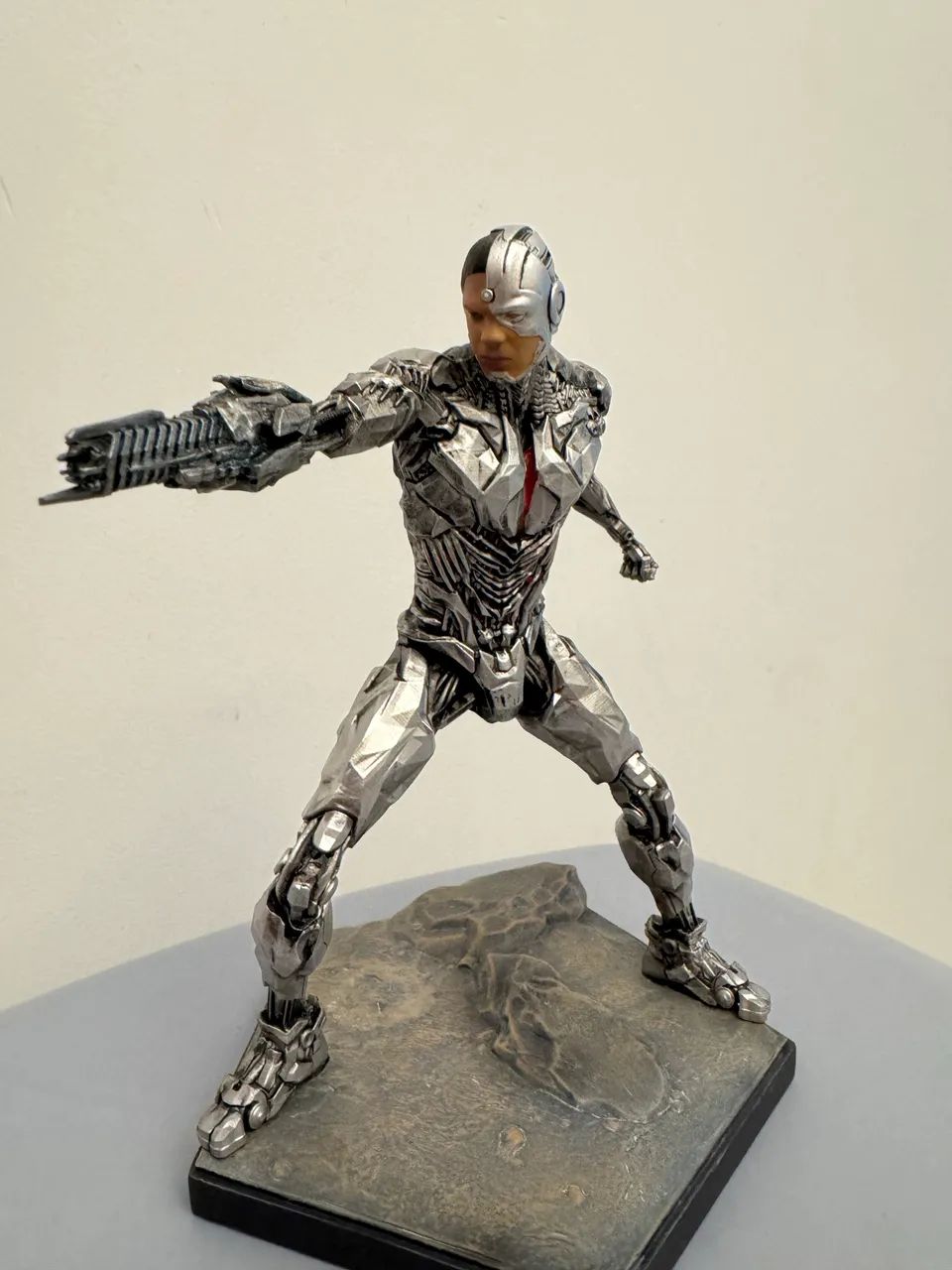 Cyborg liga da justiça iron studios 