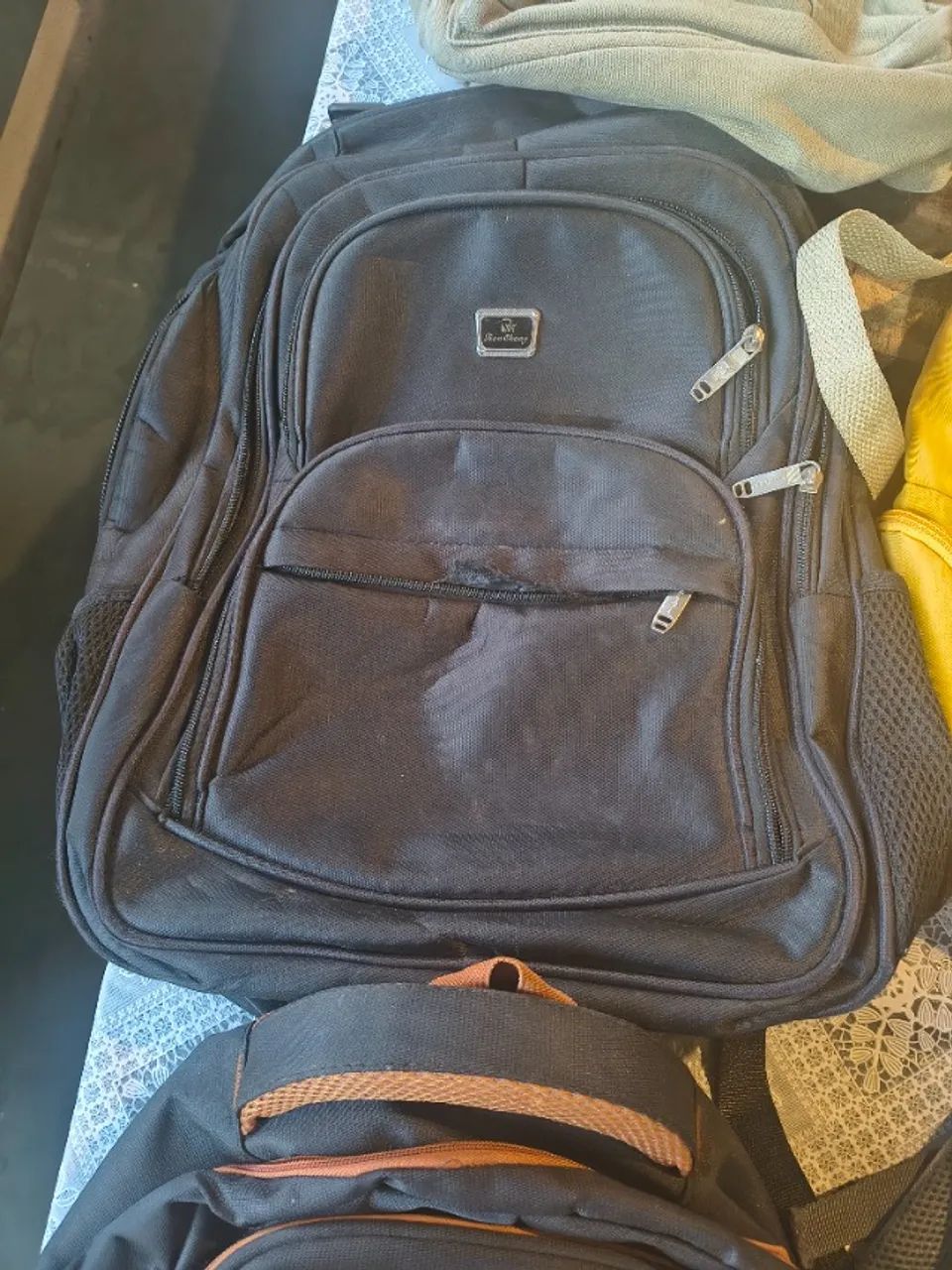 Mochilas Escolares e uma mochila de notebook - Foto 4