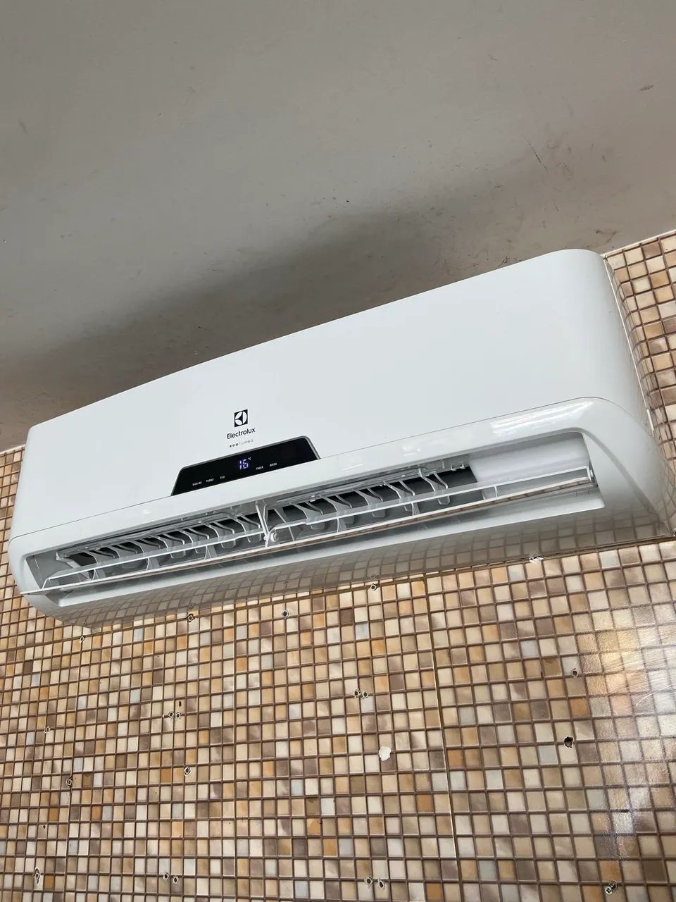 Ar-condicionado Electrolux 18mil BTUs