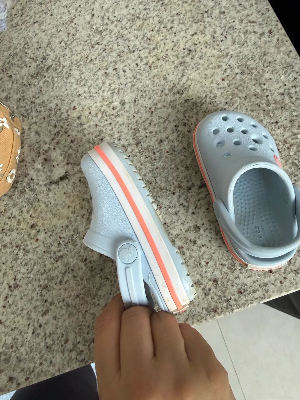Crocs semi nova  - Foto 3
