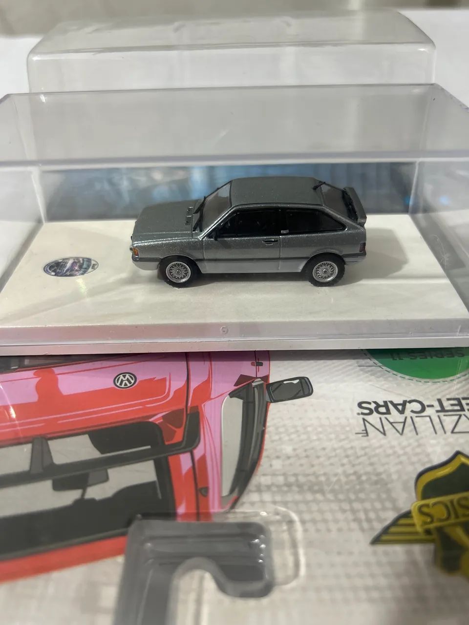 Volkswagen Gol GTI Cinza - 1/64 - Br Classics - Foto 2