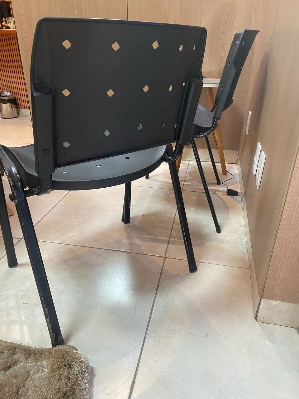 Cadeira recepção atendimento preta - Foto 4