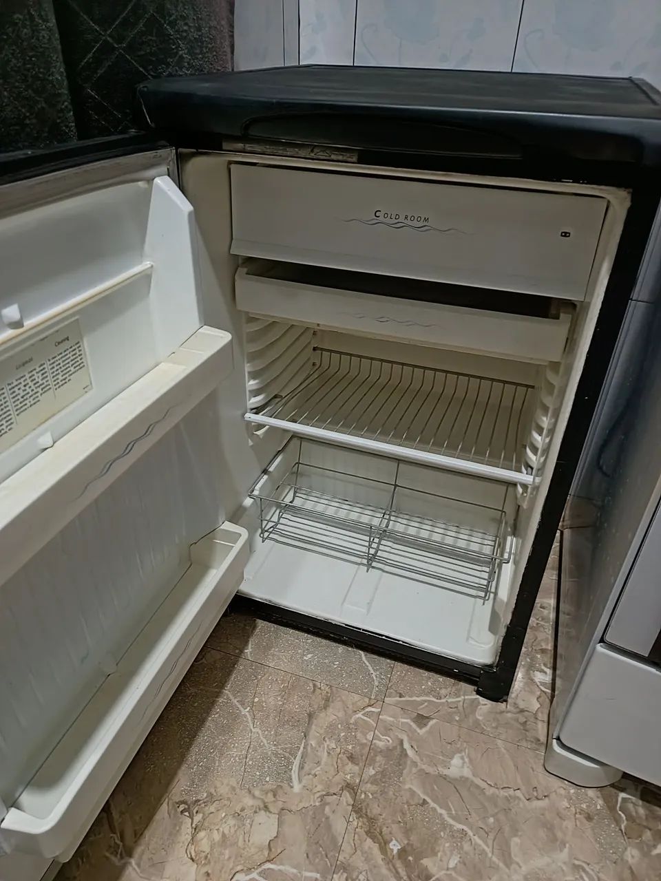 Vendo frigobar Consul. Funcionando perfeitamente. Bivolt. - Foto 2