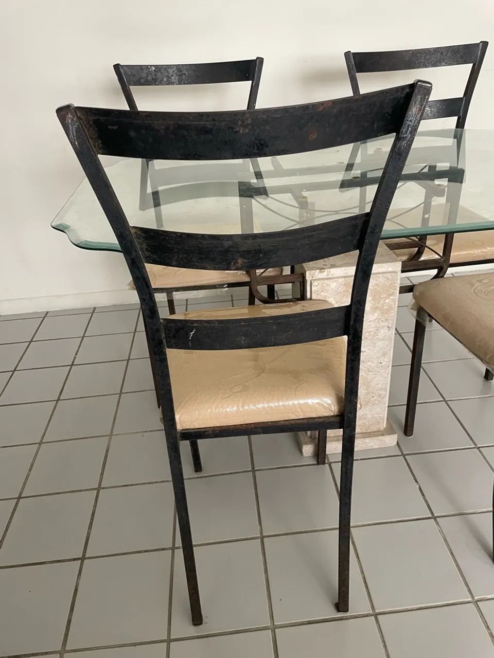 Mesa com 4 cadeiras - Foto 2