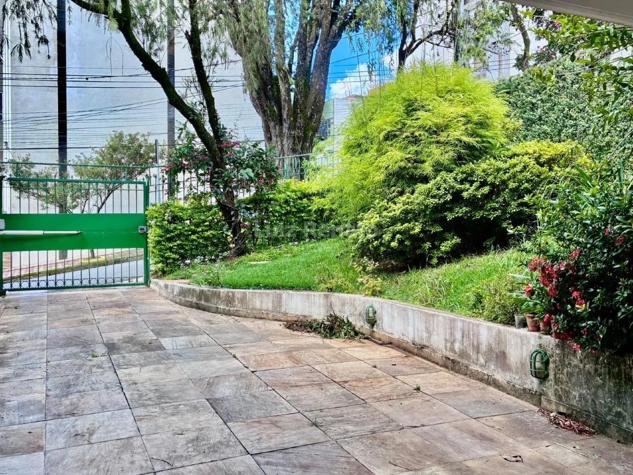 Casa para locação com 4 quartos e 5 vagas - Foto 3