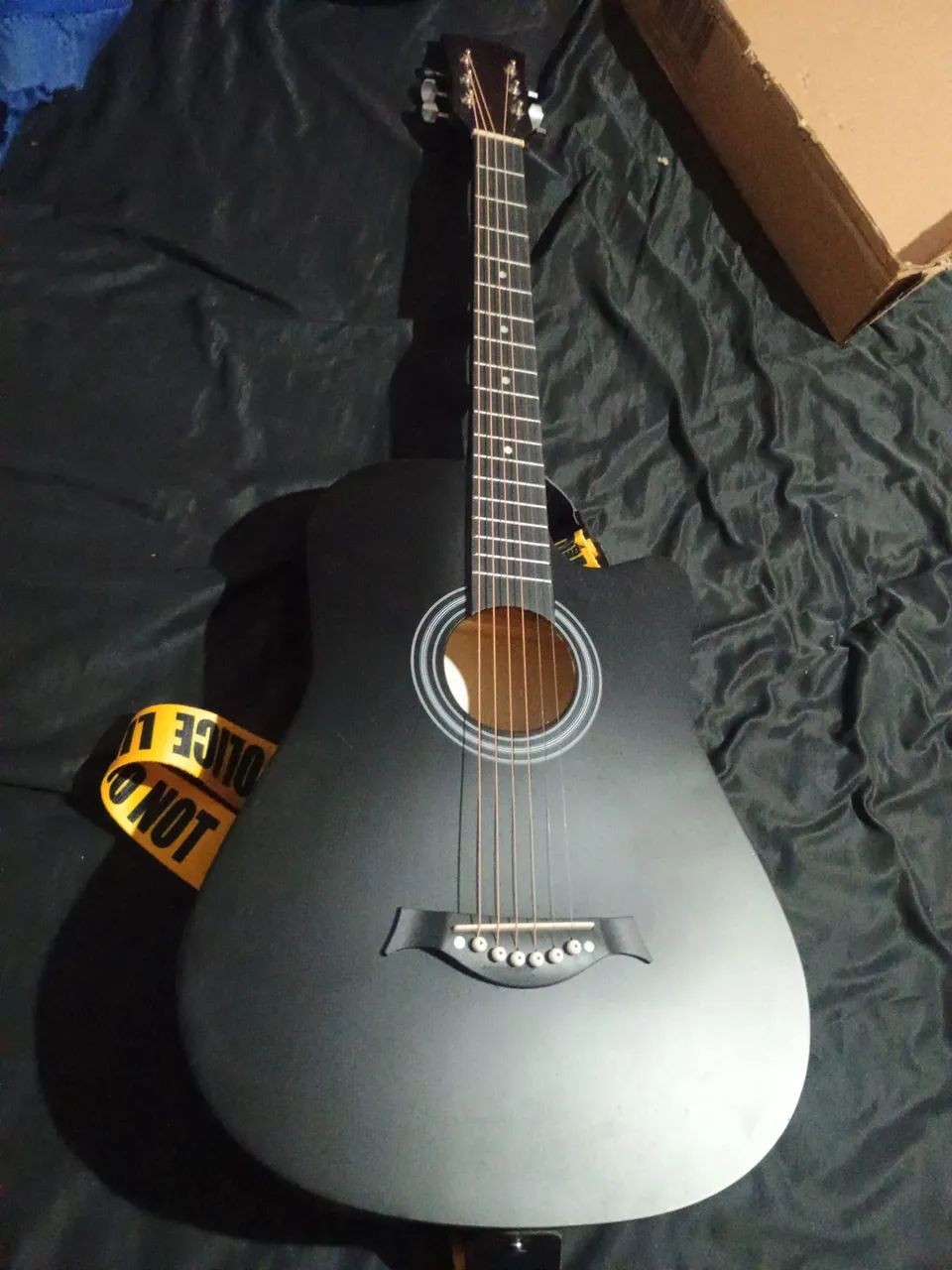 Vende-se violão semi usado 