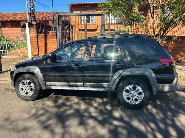 Fiat Palio Weekend Adventure Locker 1.8 Flex 2011