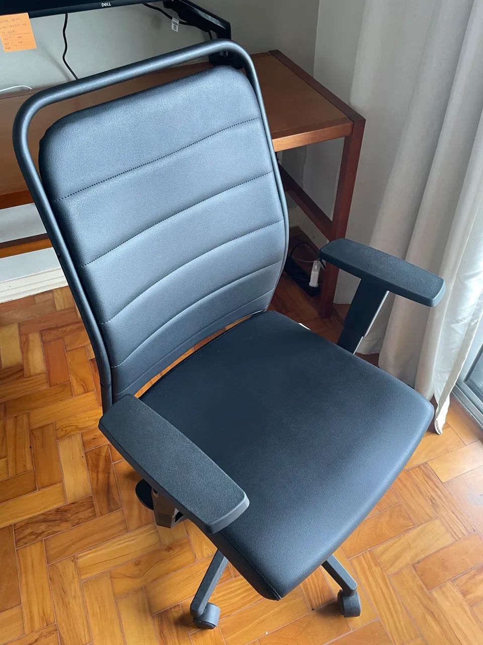 Cadeira de escritório preta - Foto 2