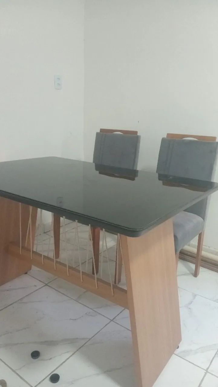Vendo Mesa nova com Cadeiras  - Foto 3