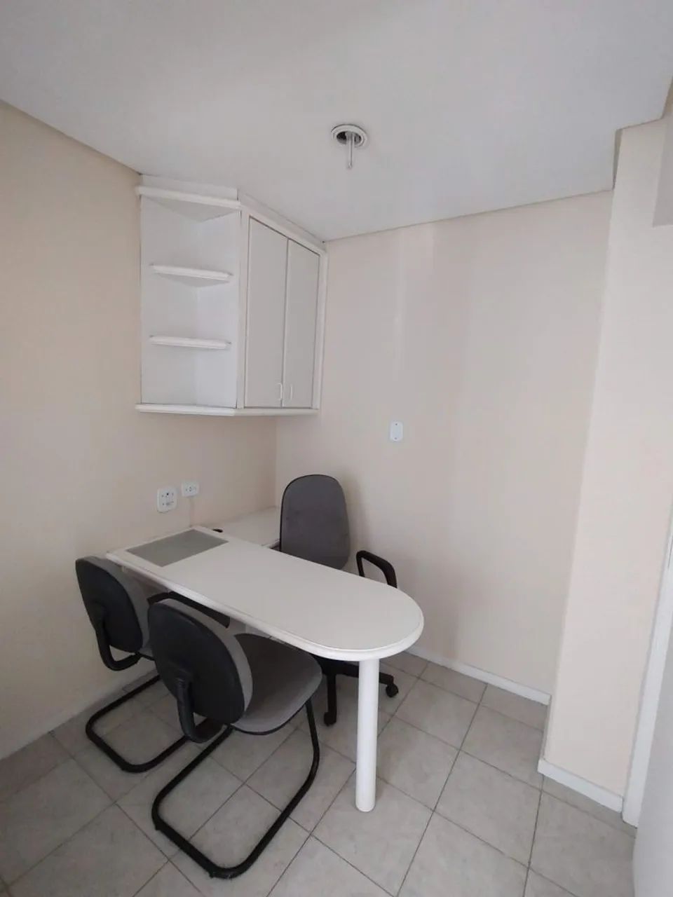Sala Comercial na Rua Jose Loureiro e Praça Carlos Gomes - Foto 3