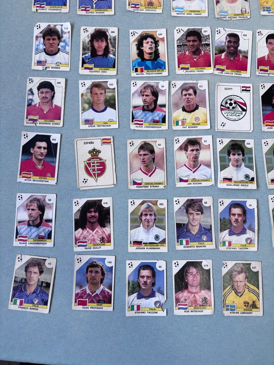Lote com 55 figurinhas copa do mundo 1990 - Foto 4