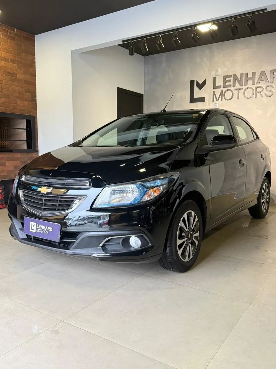 Chevrolet Onix Hatch LTZ 1.4 8V Flex Aut. 4P 2016 - Foto 2