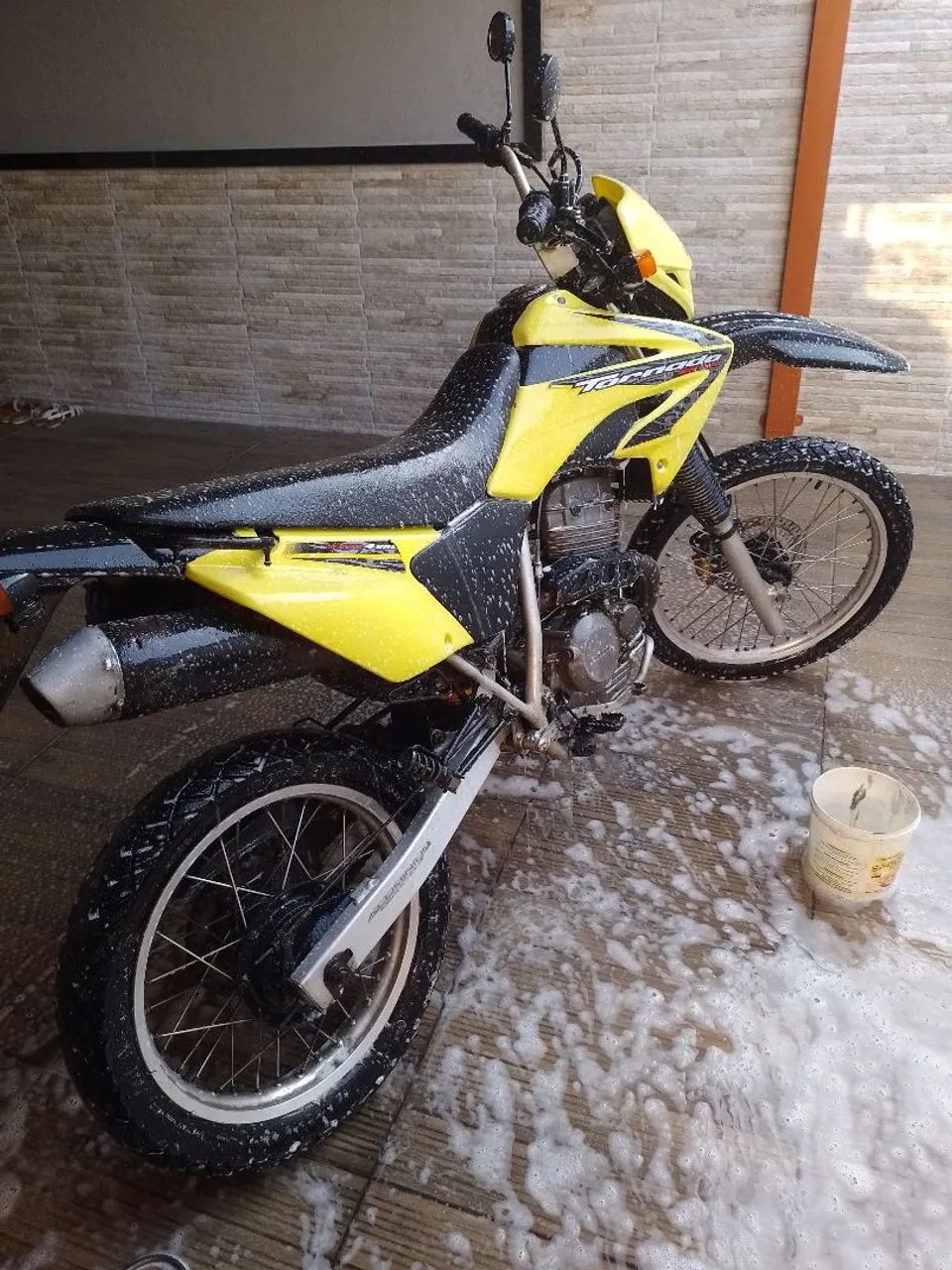 Tornado 250