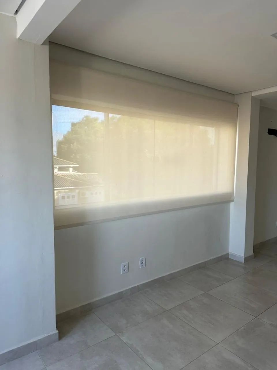 Cortina rolo Red Screen Bege. (2,95×1,45