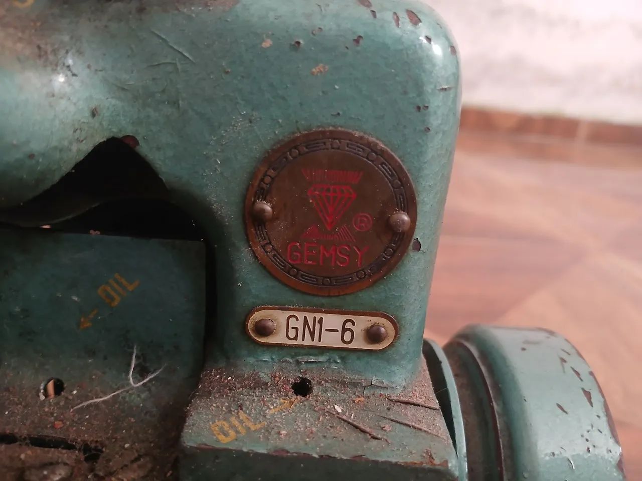 Máquina overlock - Foto 2