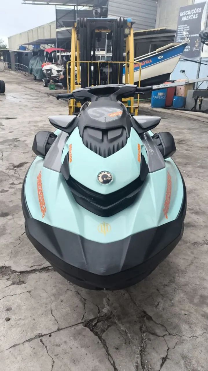 Vendo cota jet ski ou troco. O jet está na Marina VILA MARE  - Foto 2
