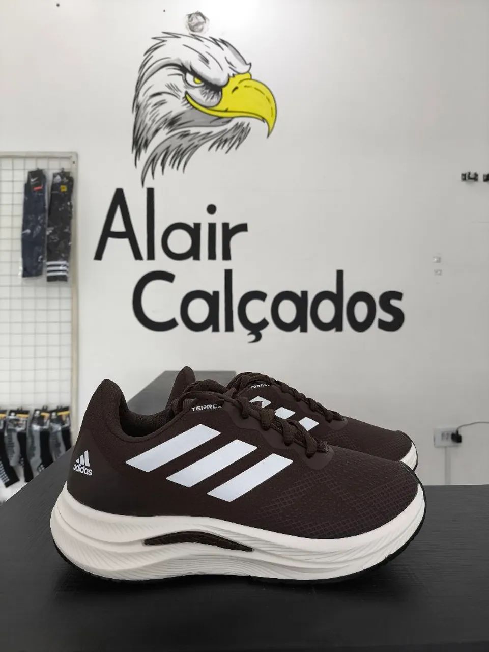 Tênis Adidas feminino 