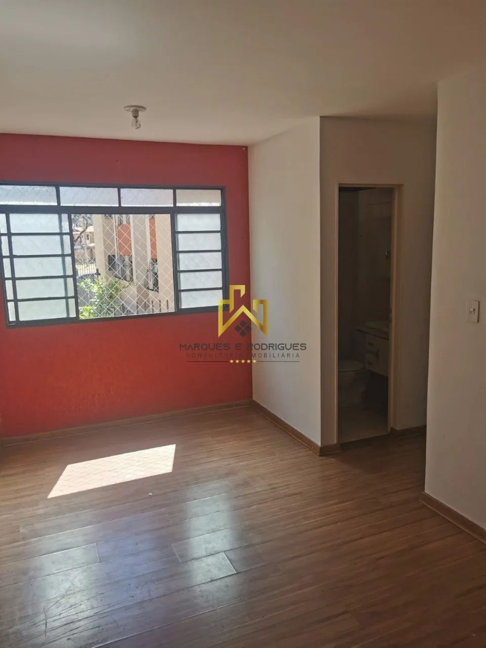 APARTAMENTO À VENDA - ÓTIMA OPORTUNIDADE