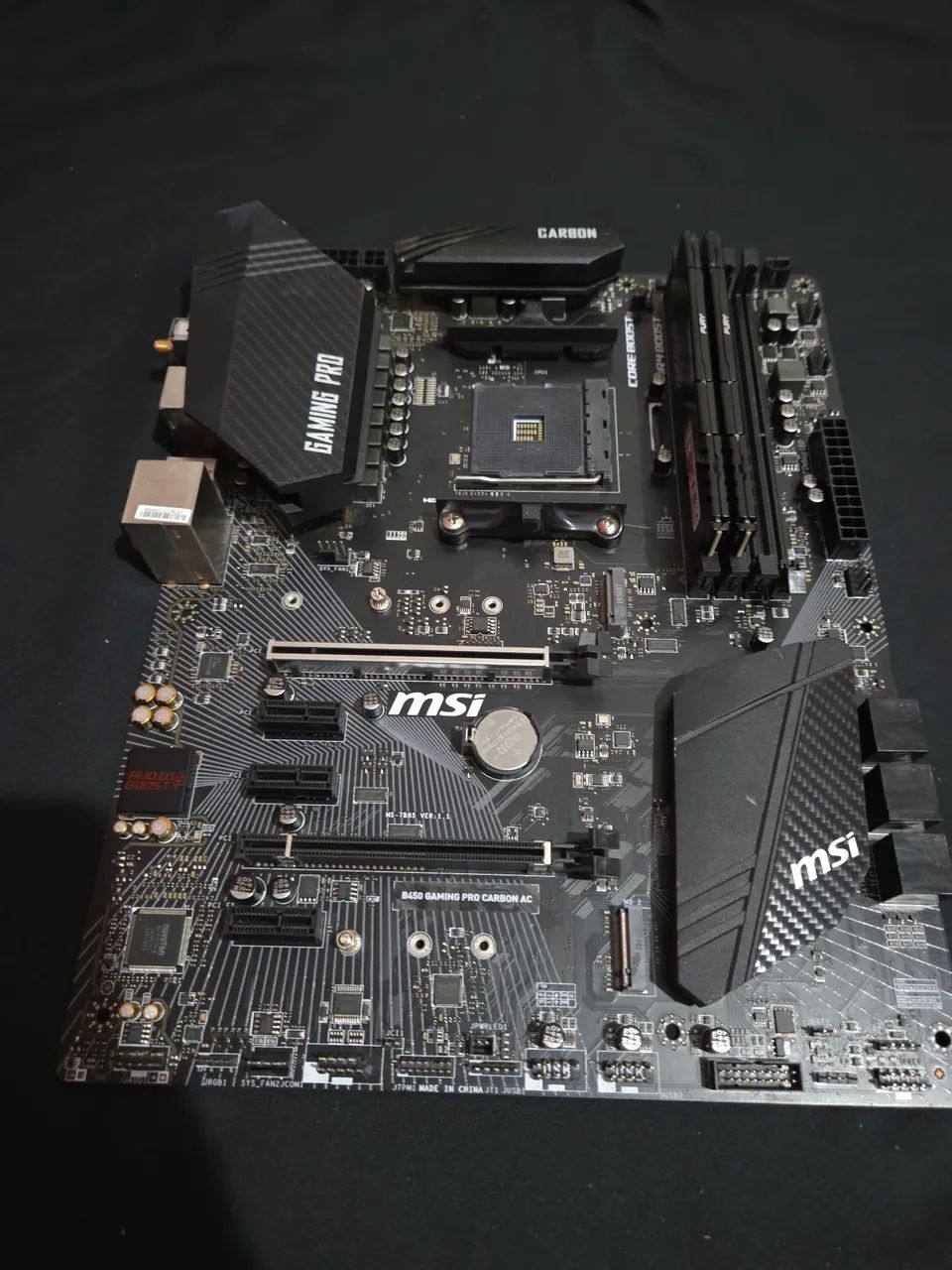 Placa Mãe MSI B450 gaming pro carbon ac wi-fi e bluetooth 