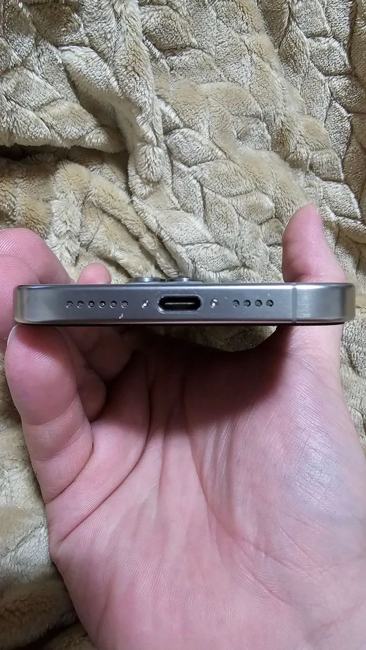 IPhone 15 Pro Max - Foto 4