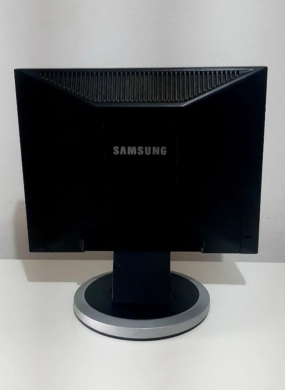 Monitor Samsung SyncMaster 540n - Foto 4