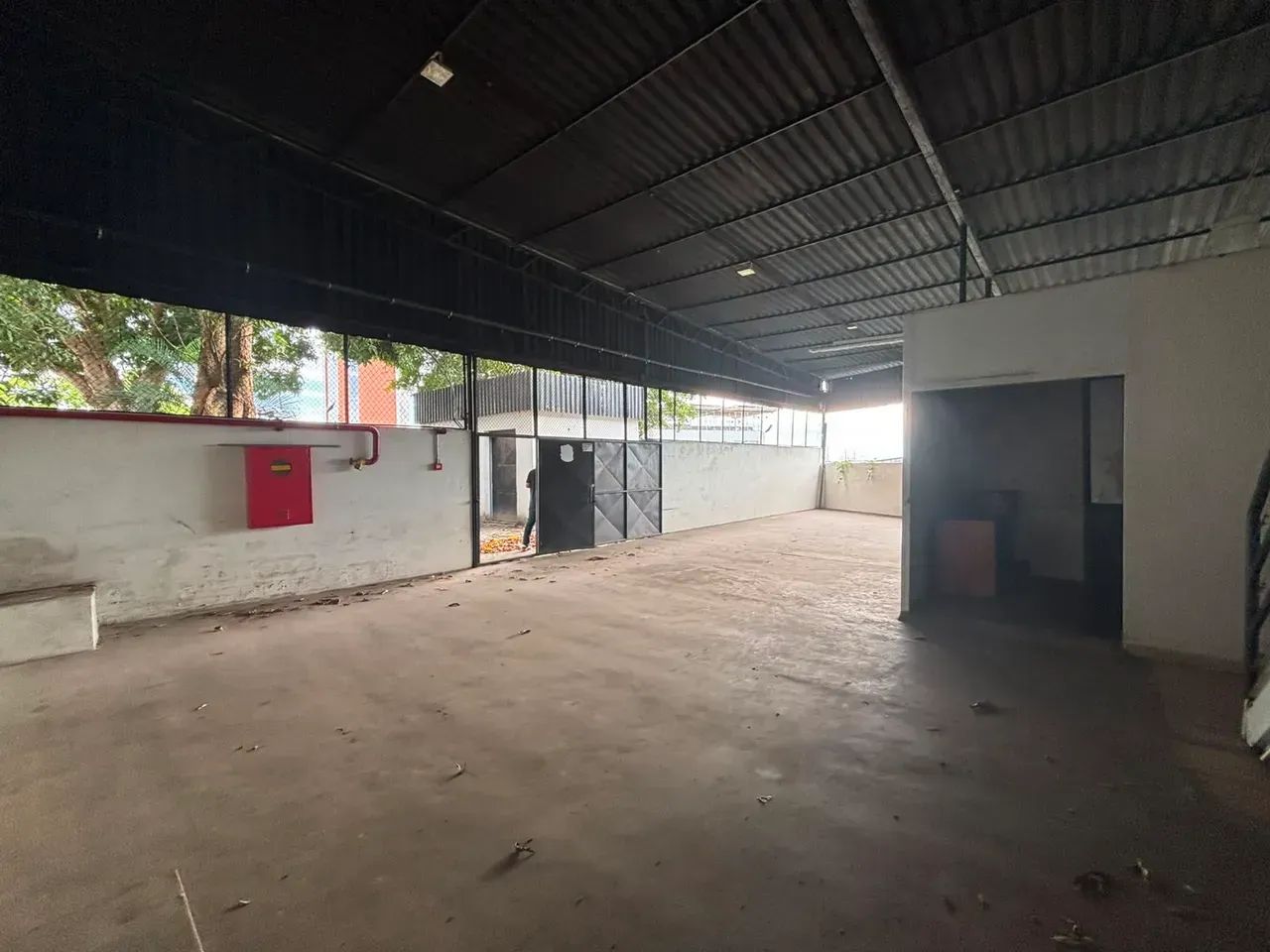 ALUGO GALPAO COM 700M2 EM CONDOMINIO NO COROADO DOCUMENTADO - Foto 5