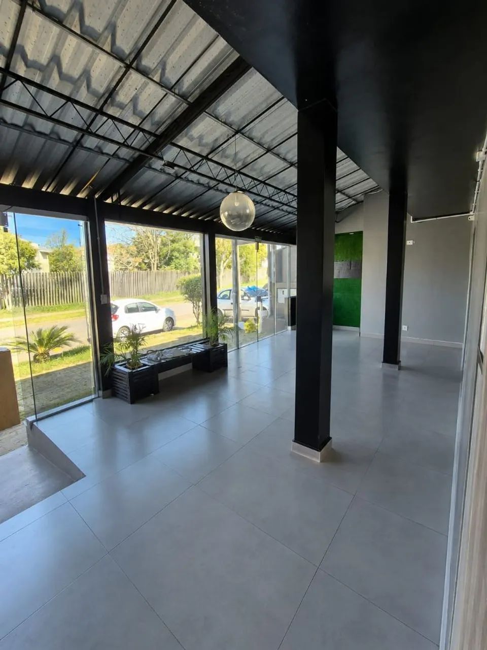 ALUGA-SE PONTO COMERCIAL com 110 m2 impecável  - Foto 2