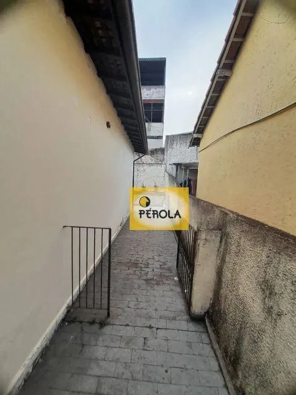 Excelente Casa em Ponto Comercial - Foto 2