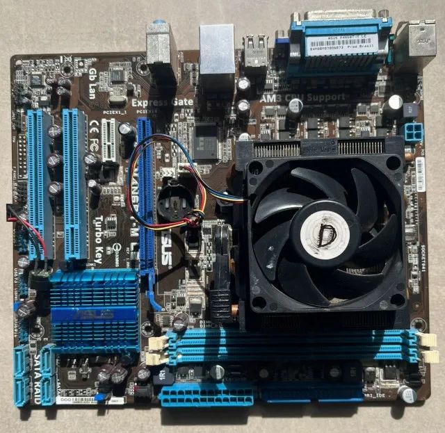 Placa Mae ASUS M4N68T-M LE - Foto 2