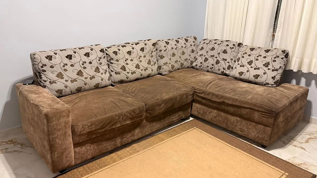 Vendo sofá em L 2.38x183 aceito proposta 