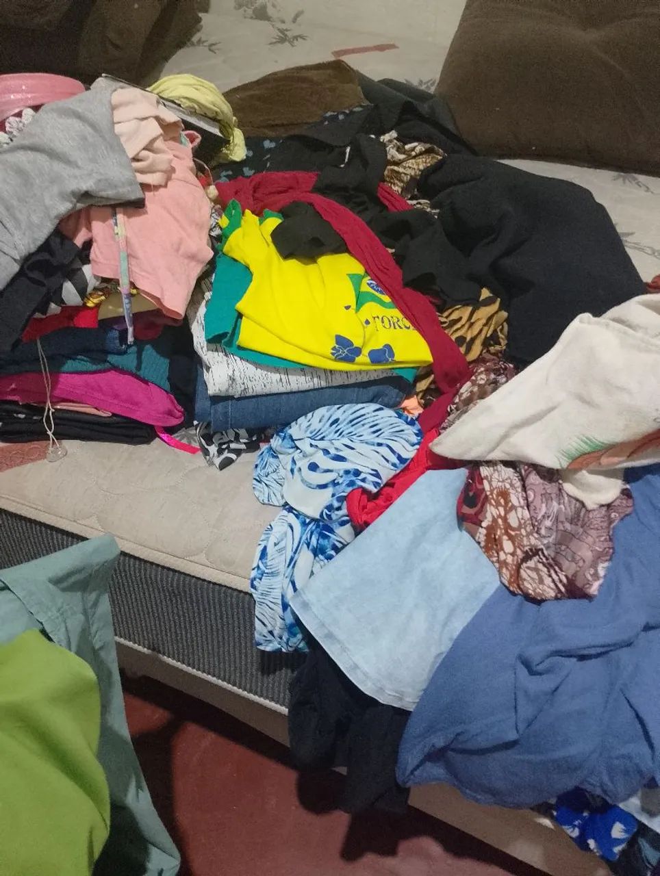 Roupa de bazar - Foto 3