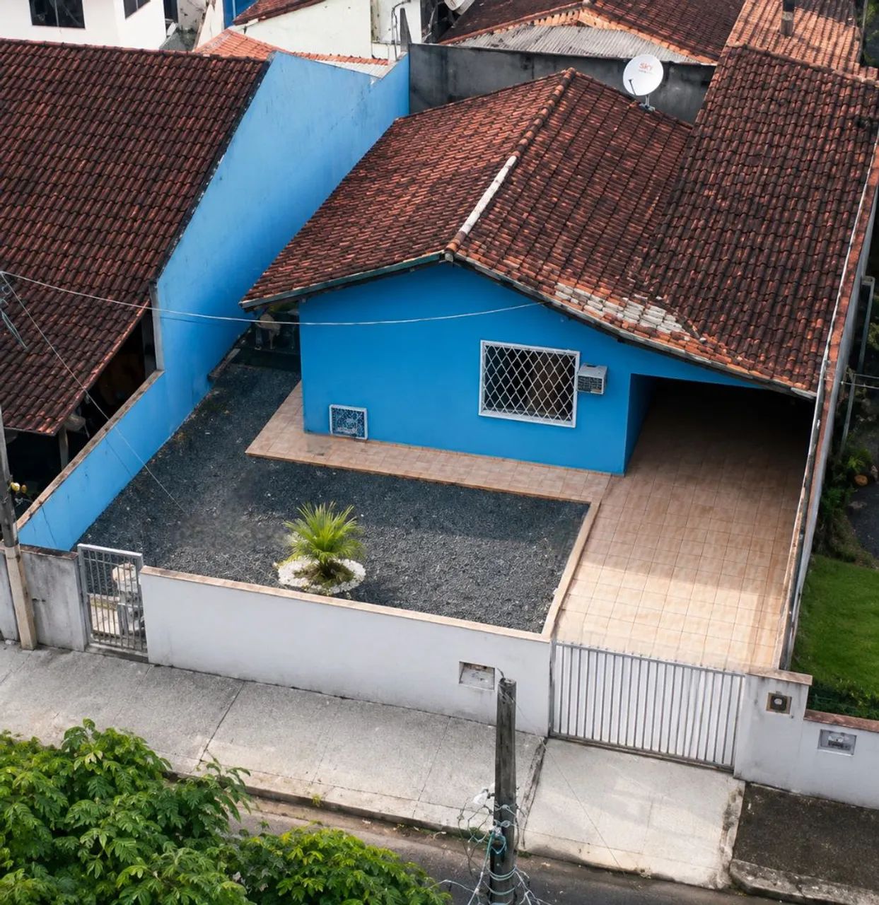 Casa quitada e averbada - 80m² bairro aventureiro 