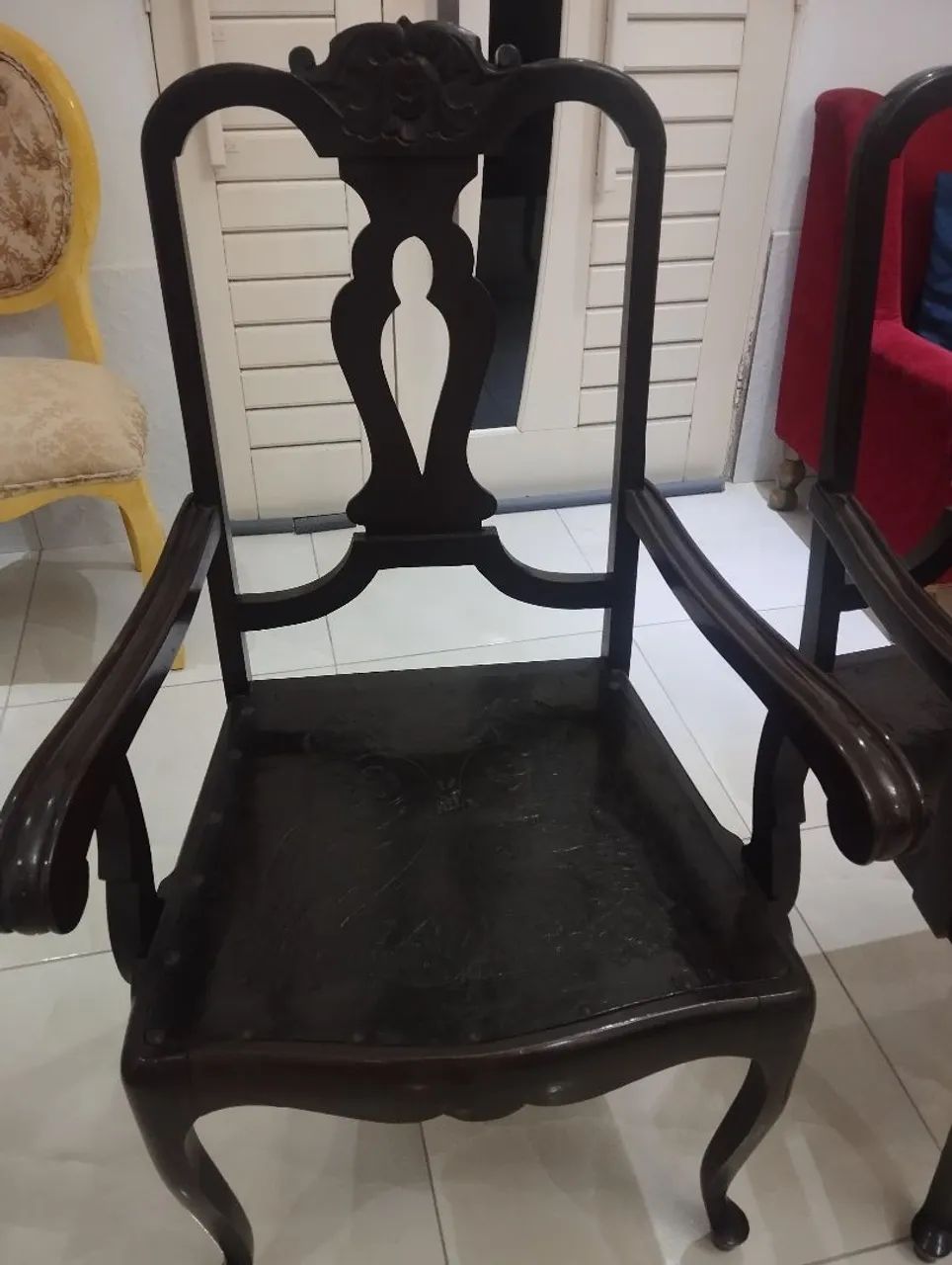 Par de poltronas antigas Chipandelly 