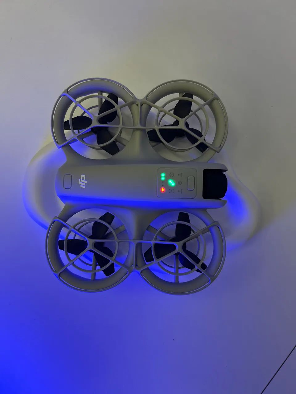 DRONE DJI NEO COM DEFEITO 
